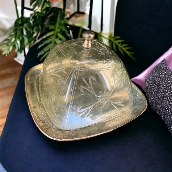 Vintage etched blown glass domed lid on silver square Cheese/Dessert dish