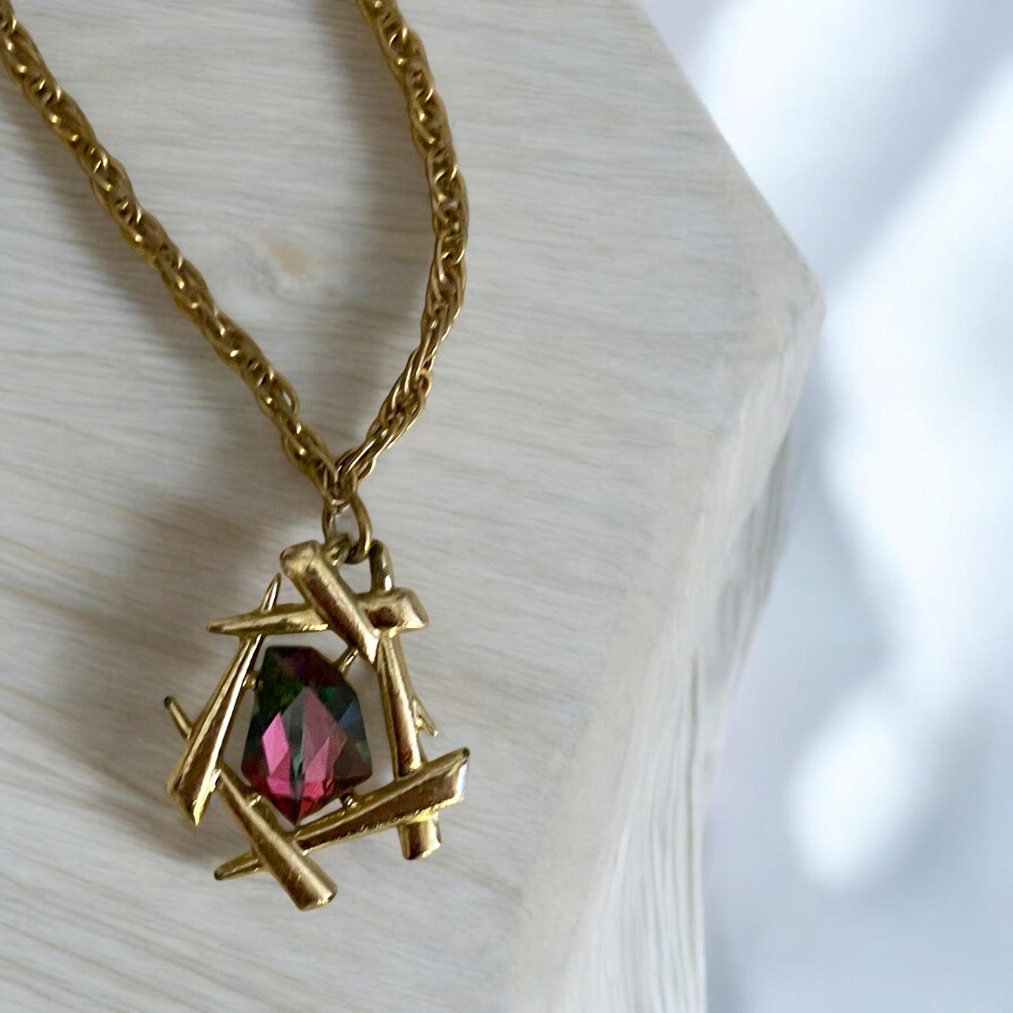 Stunning vintage signed Sarah Coventry faceted cut necklace