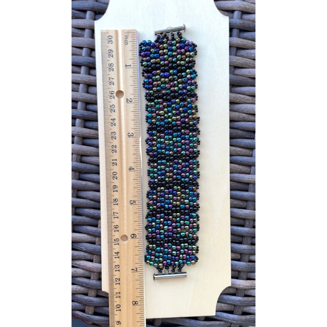 Stunning vintage royal blue iridescent handmade bead woven vintage beadwork bracelet with silvertone toggle clasp