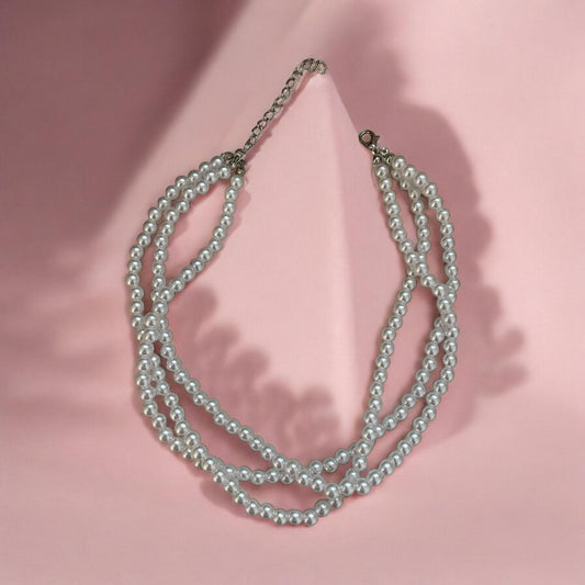 Triple stranded vintage stunning faux pearl necklace