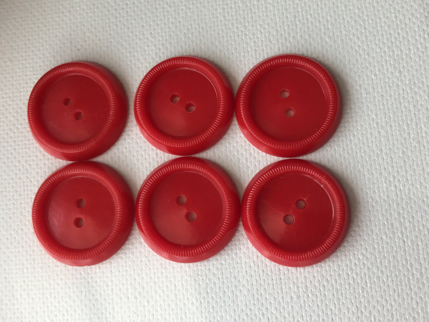 Lot of red vintage buttons - flat backs