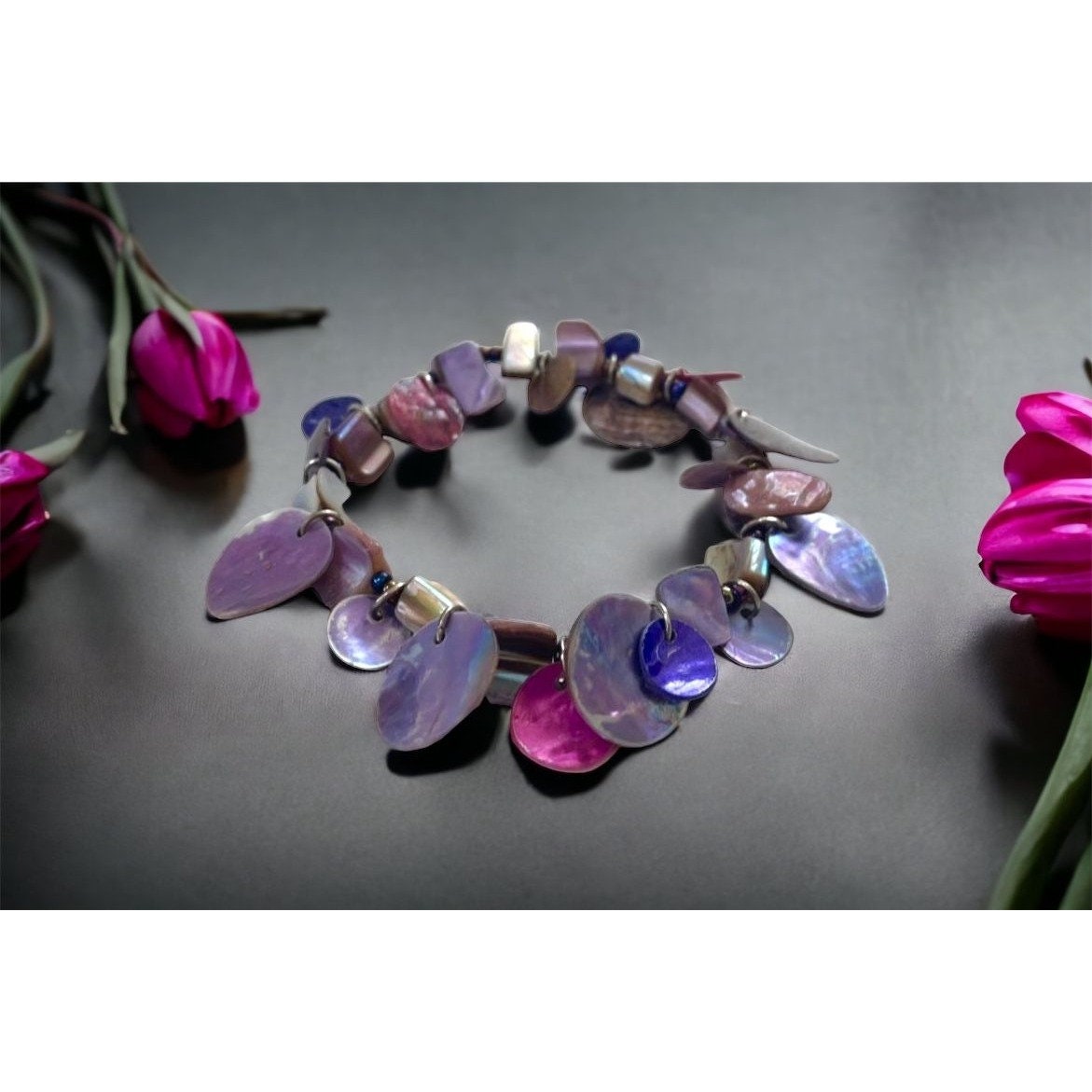 Stunning vintage purple/pink mother of pearl with glass bracelet