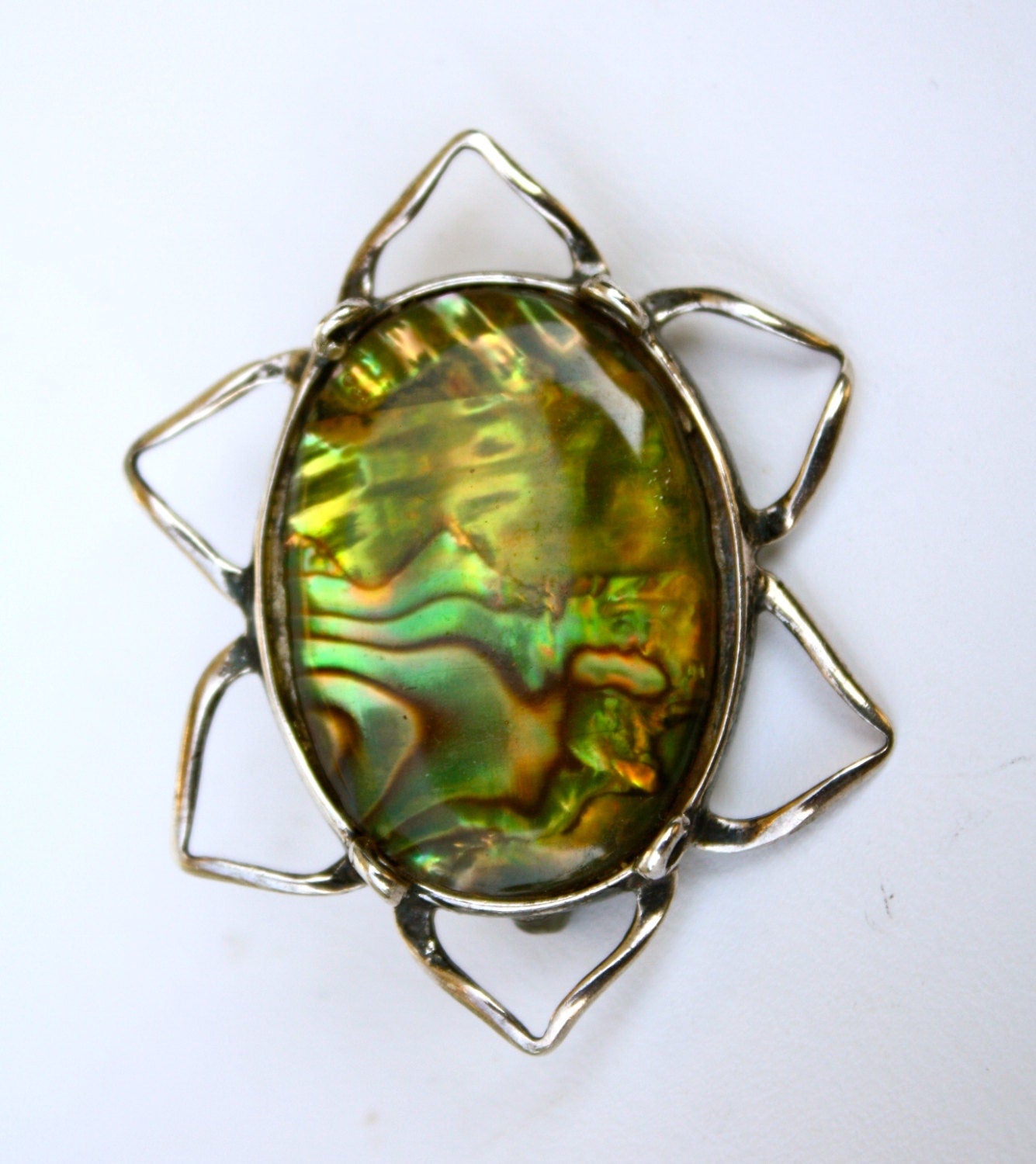 Stunning vintage sterling silver pin with green abalone