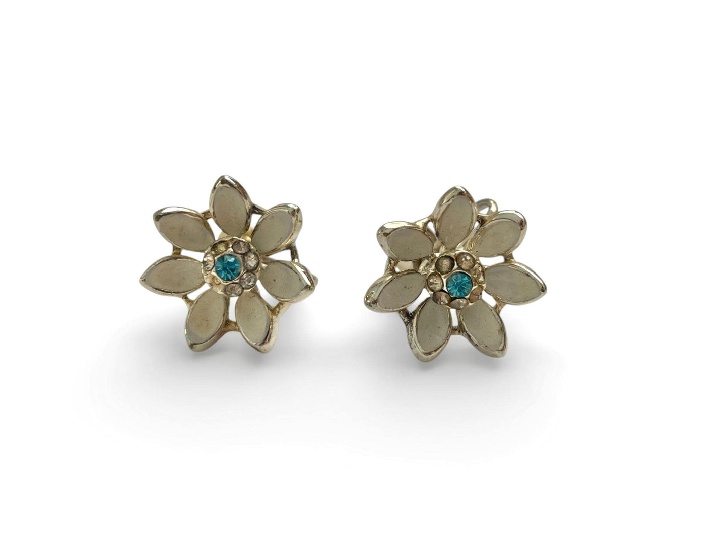 Vintage 1950s Flower Earrings – Cream Enamel & Aqua Rhinestone – Gold Tone Screw Back – Retro Spring Floral Jewelry