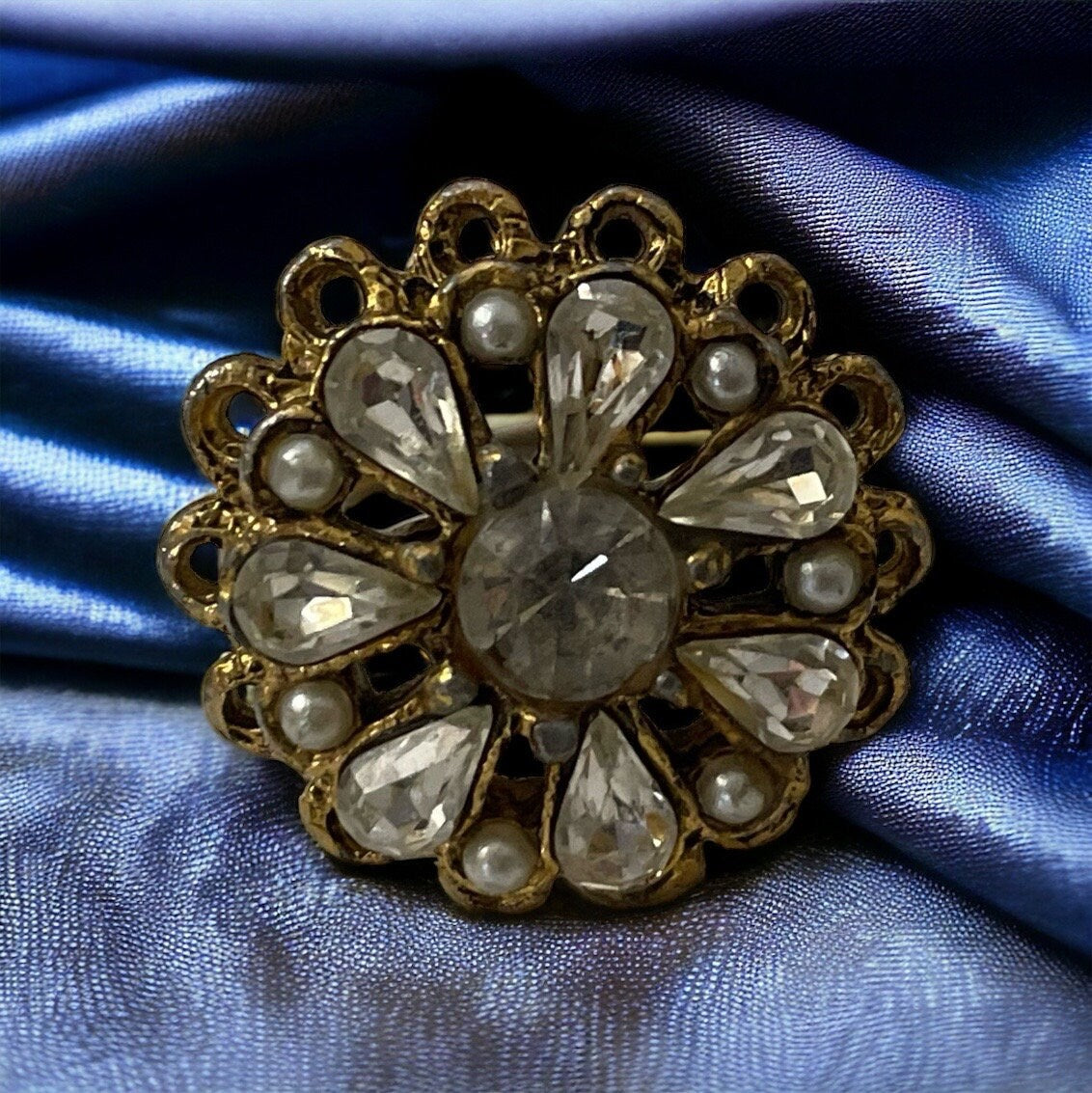 Beautiful and unique vintage ring - rhinestone teardrops and faux baby pearls - adjustable