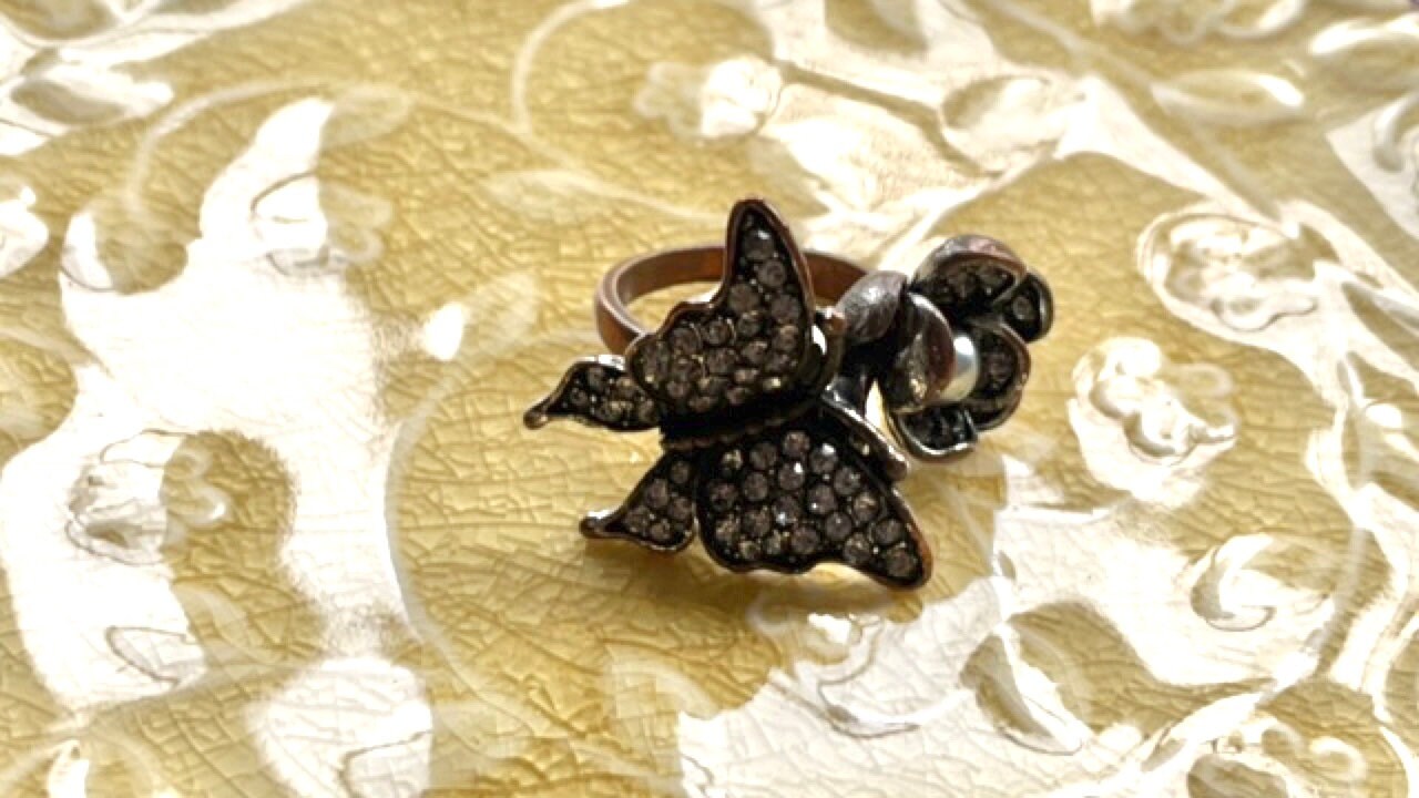 Stunning butterfly on flower vintage ring - loaded with rhinestones