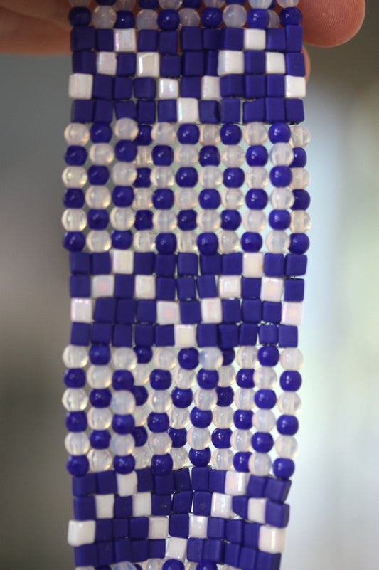 Stunning blue and white vintage beadwork bracelet - all handmade, magnificent pattern