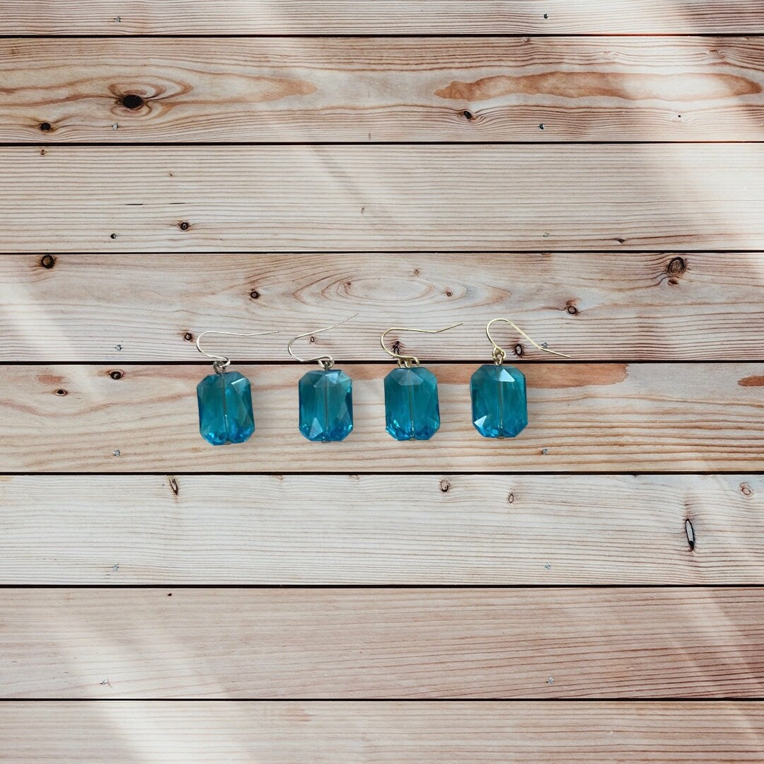 Simple blue faceted crystal drop earrings