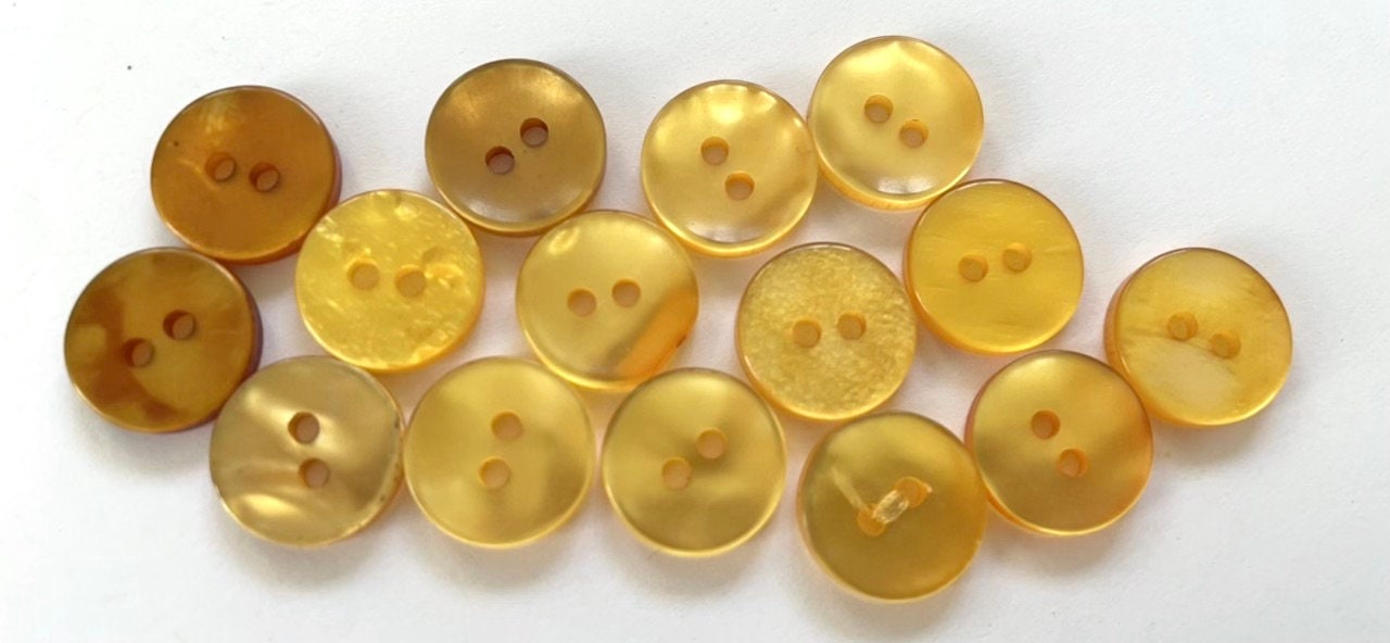 Lot of yellow gold iridescent vintage buttons - flat backs