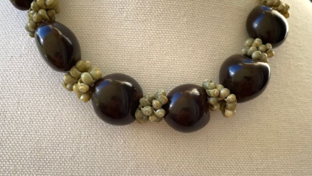 Hawaiian style vintage shell and nut unique choker necklace