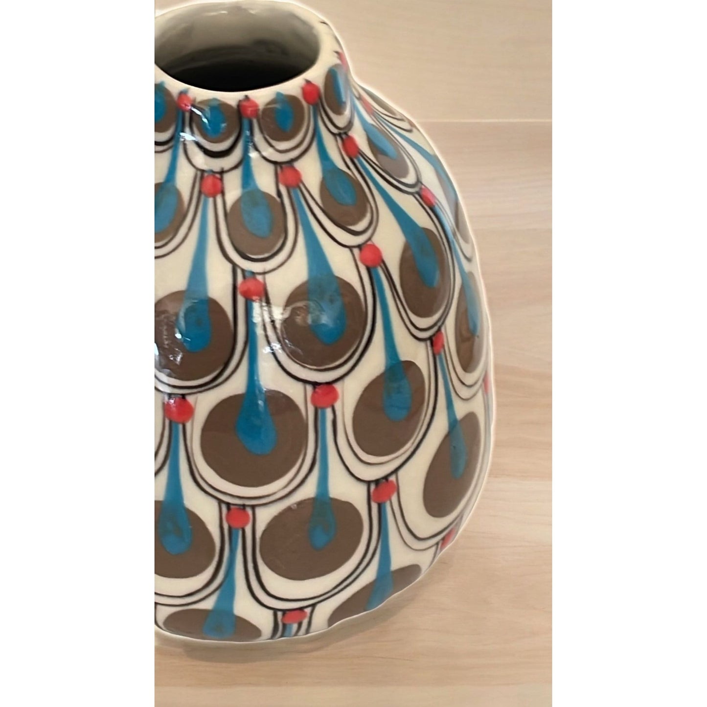 Stunning handcrafted Guatemalan vase - ceramic vintage brushstroke vase