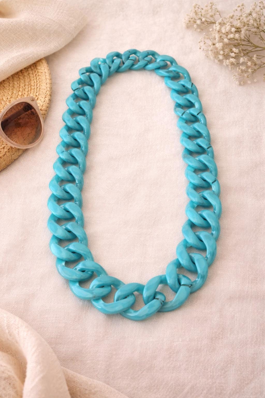 Vintage Turquoise Acrylic Chain Necklace – Oversized Lucite Link Statement Necklace – Bold 80s 90s Chunky Resin Collar