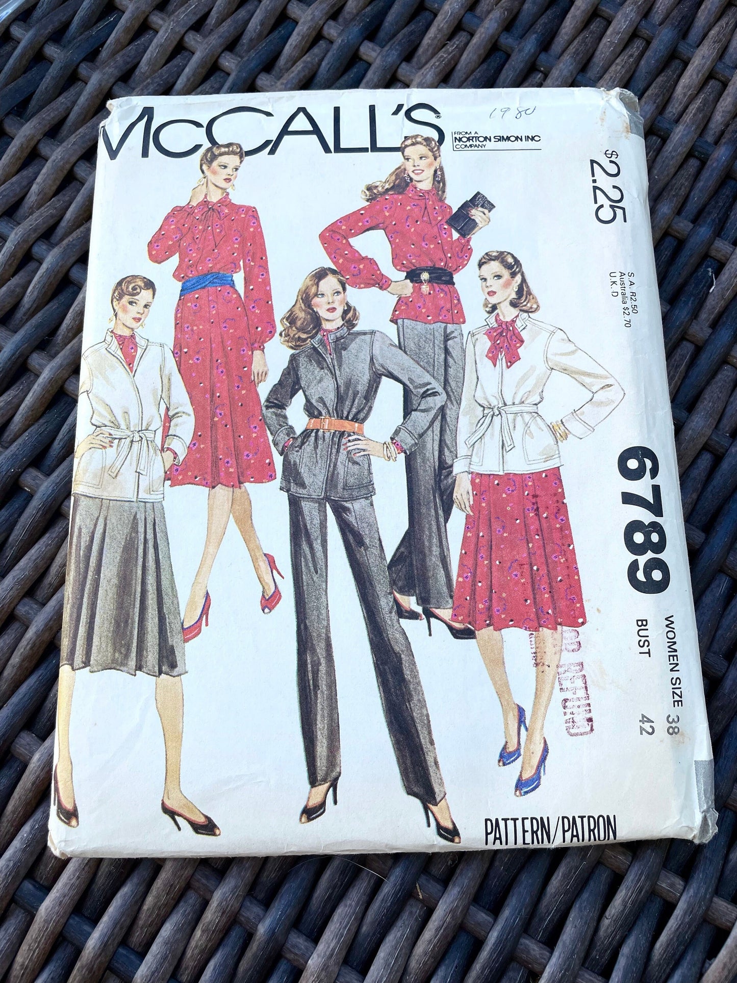 UNCUT Vintage Sewing Pattern - McCalls 6789 Bow Blouse, Jacket, Skirt, Pants - Womens 38