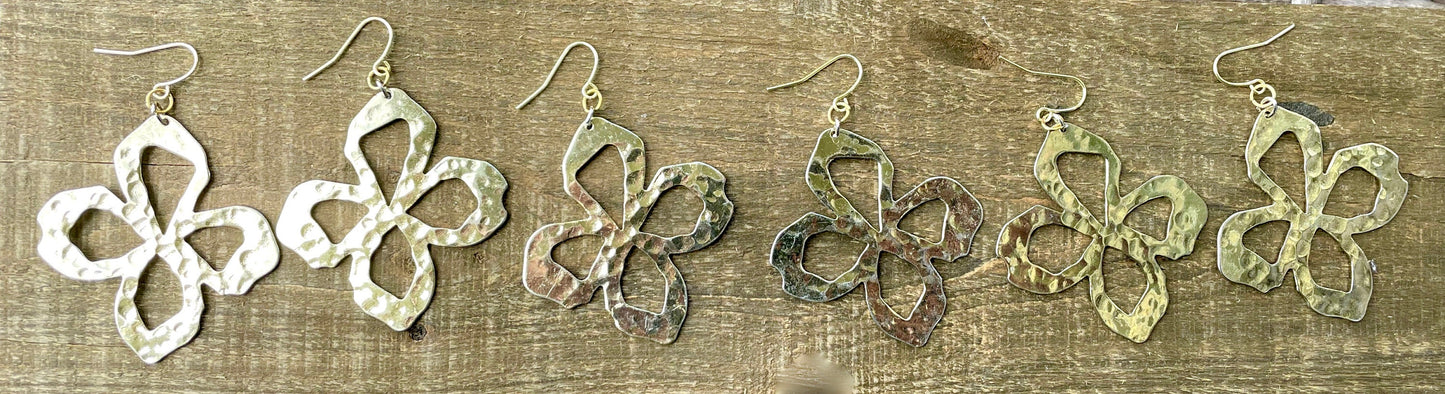 Stunning hammered metal goldtone dangle earrings