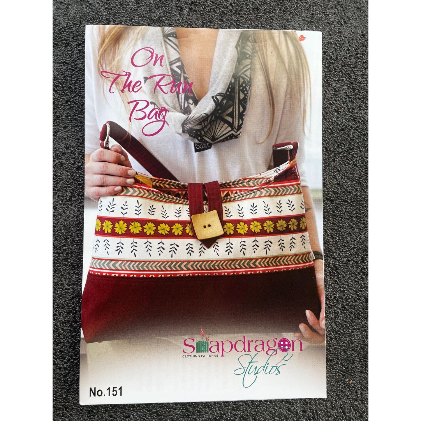 Bag Sewing Pattern - Printed On The Run Bag by Snapdragon Studios | Vintage DIY Handbag Design