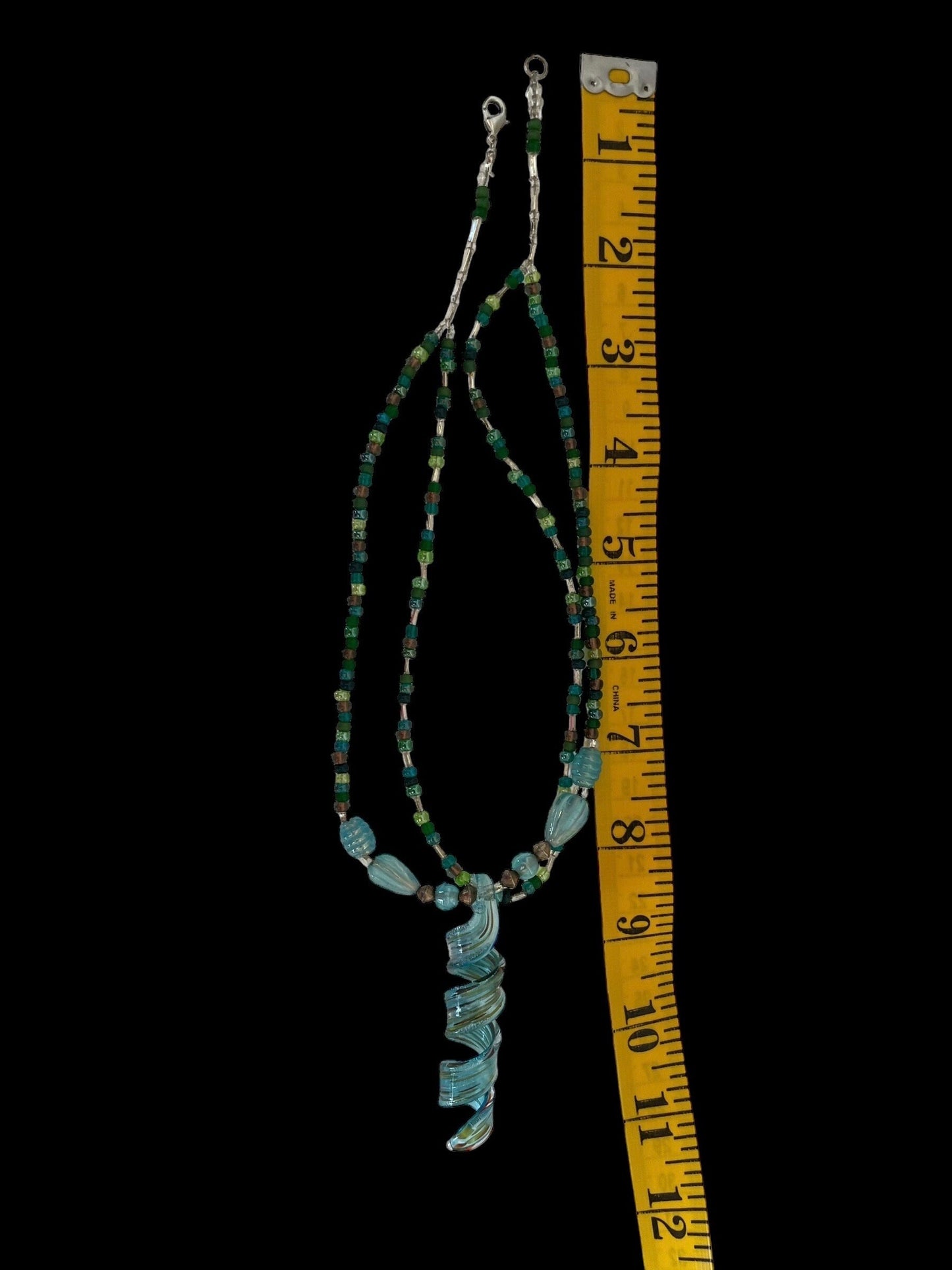 Stunning vintage art glass necklace