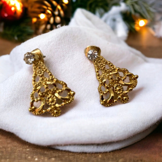 Small vintage goldtone Christmas tree earrings with rhinestone stars