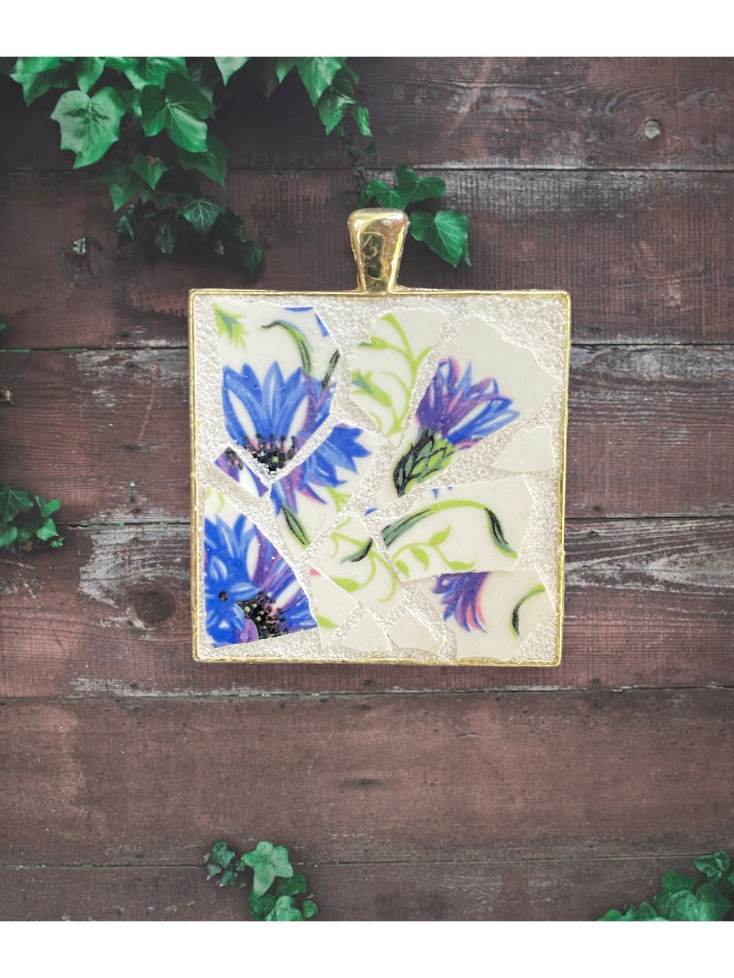 Handmade mosaic floral necklace - made of an upcycled broken vintage plate