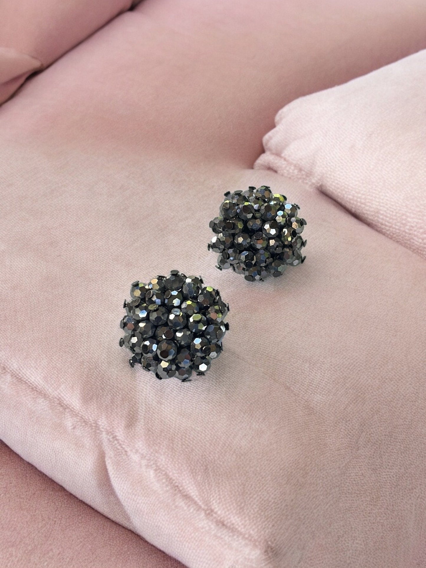 Stunning black crystal vintage clip on earrings