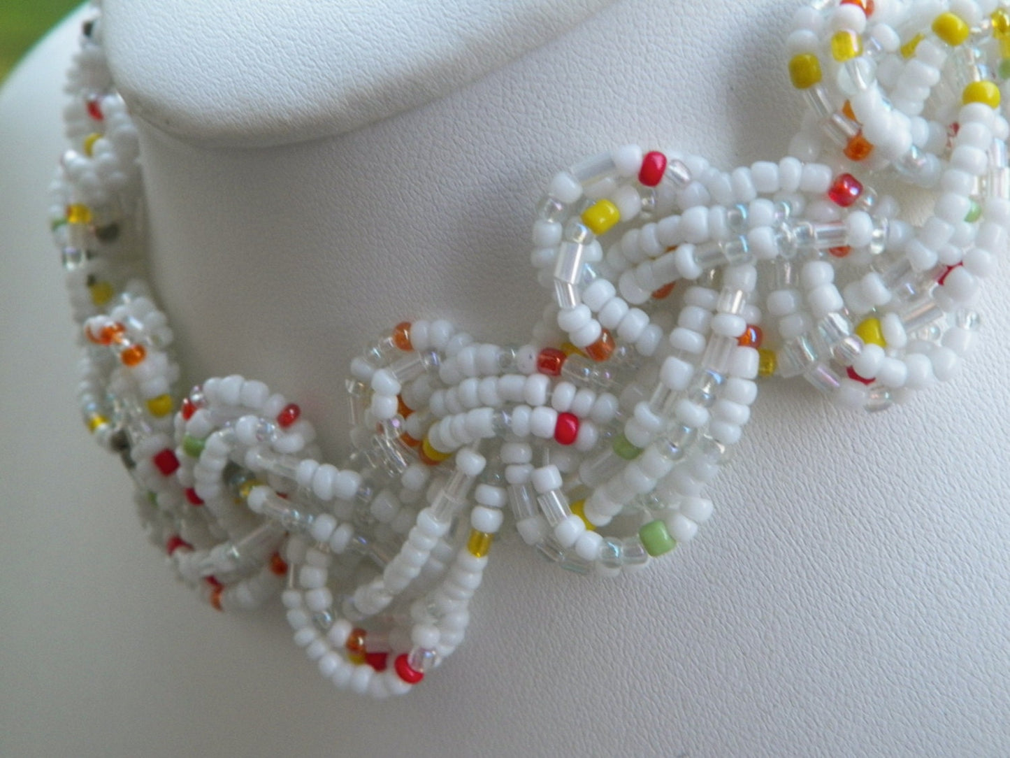 Stunning seed bead handmade vintage necklace