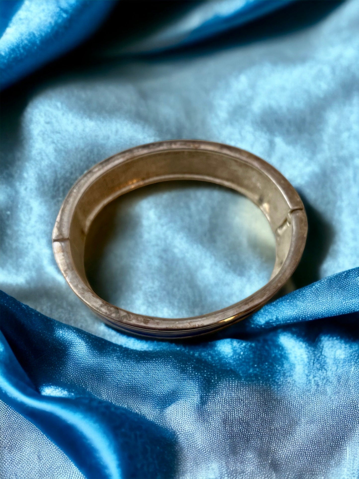 Blue enamel vintage clamper bracelet - unsigned