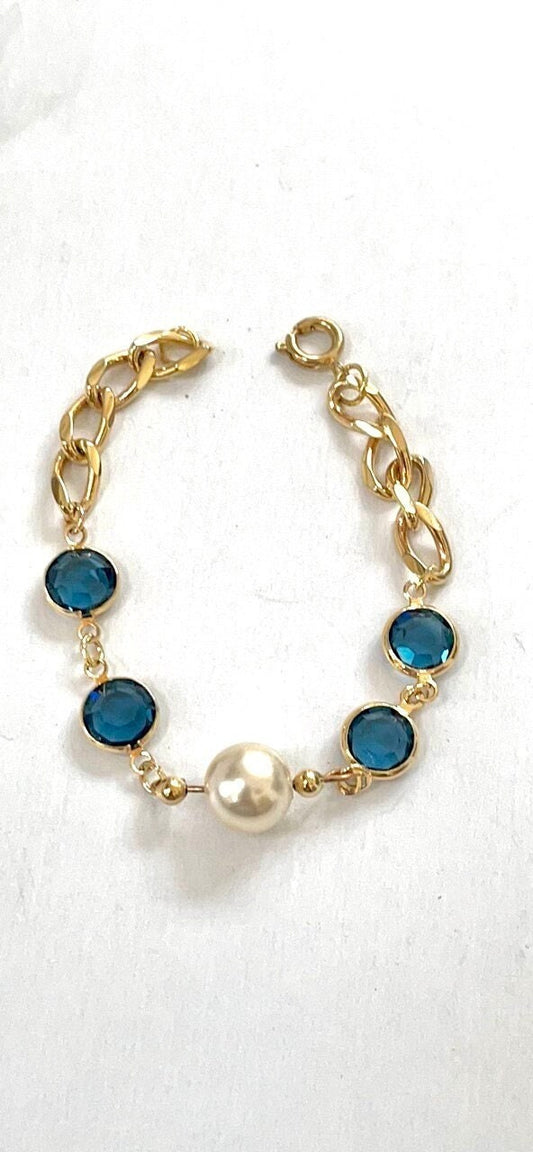 Faux pearl and clear blue crystal handmade bracelet
