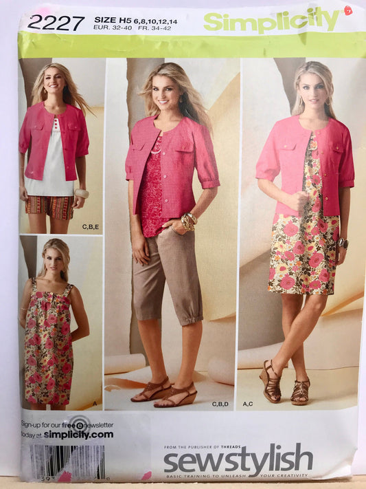UNCUT Sewing Pattern - Simplicity 2227 - Dress or top, Capri pants or shorts and jacket sizes 6-8-10-12-14