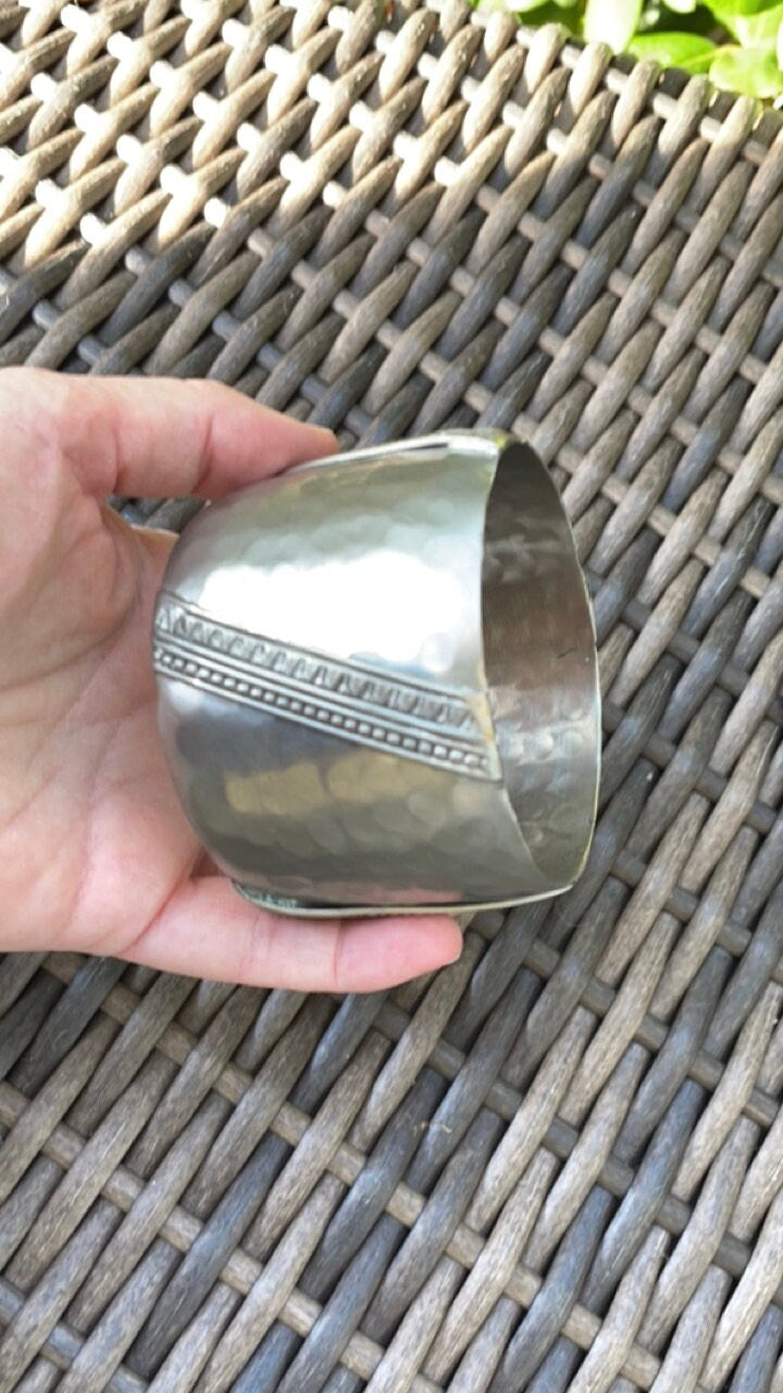 Stunning vintage hammered metal cuff bracelet with unique intricate design - textured cuff bracelet - silvertone bracelet by Stephan & Co.