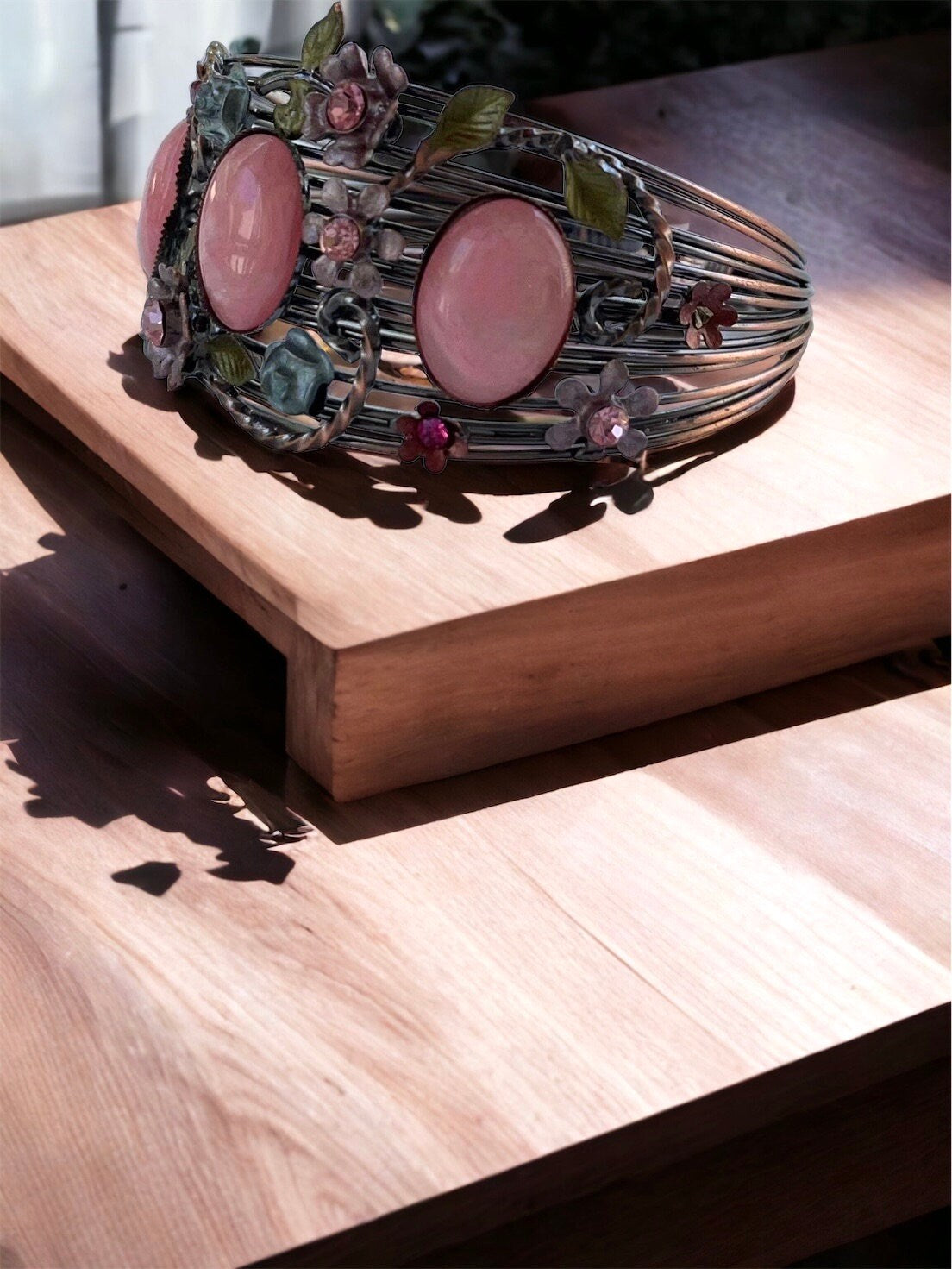 Beautiful vintage cuff bracelet with flowers and pink focals