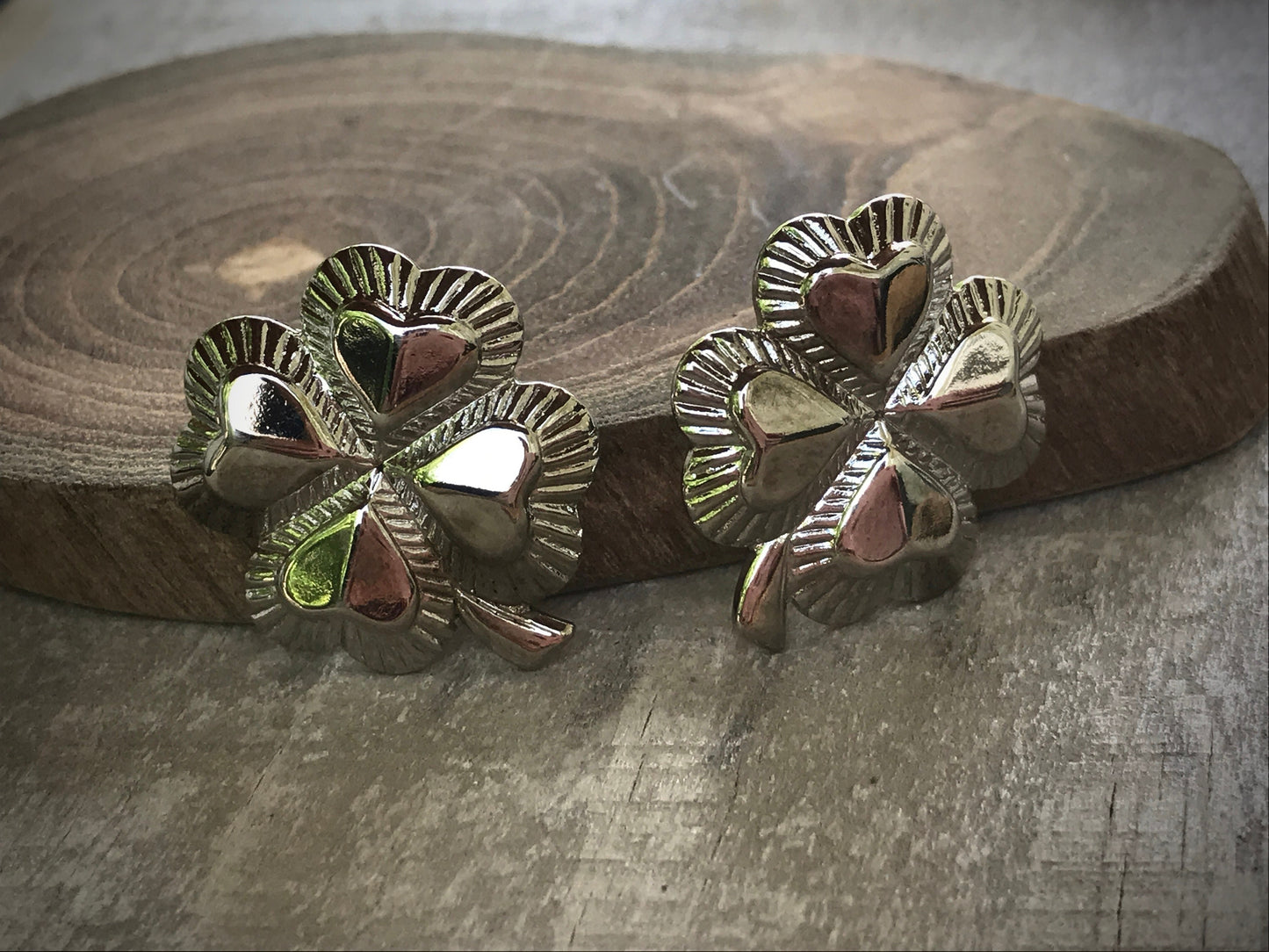 Unique 4-leaf clover shaped vintage silvertone earrings