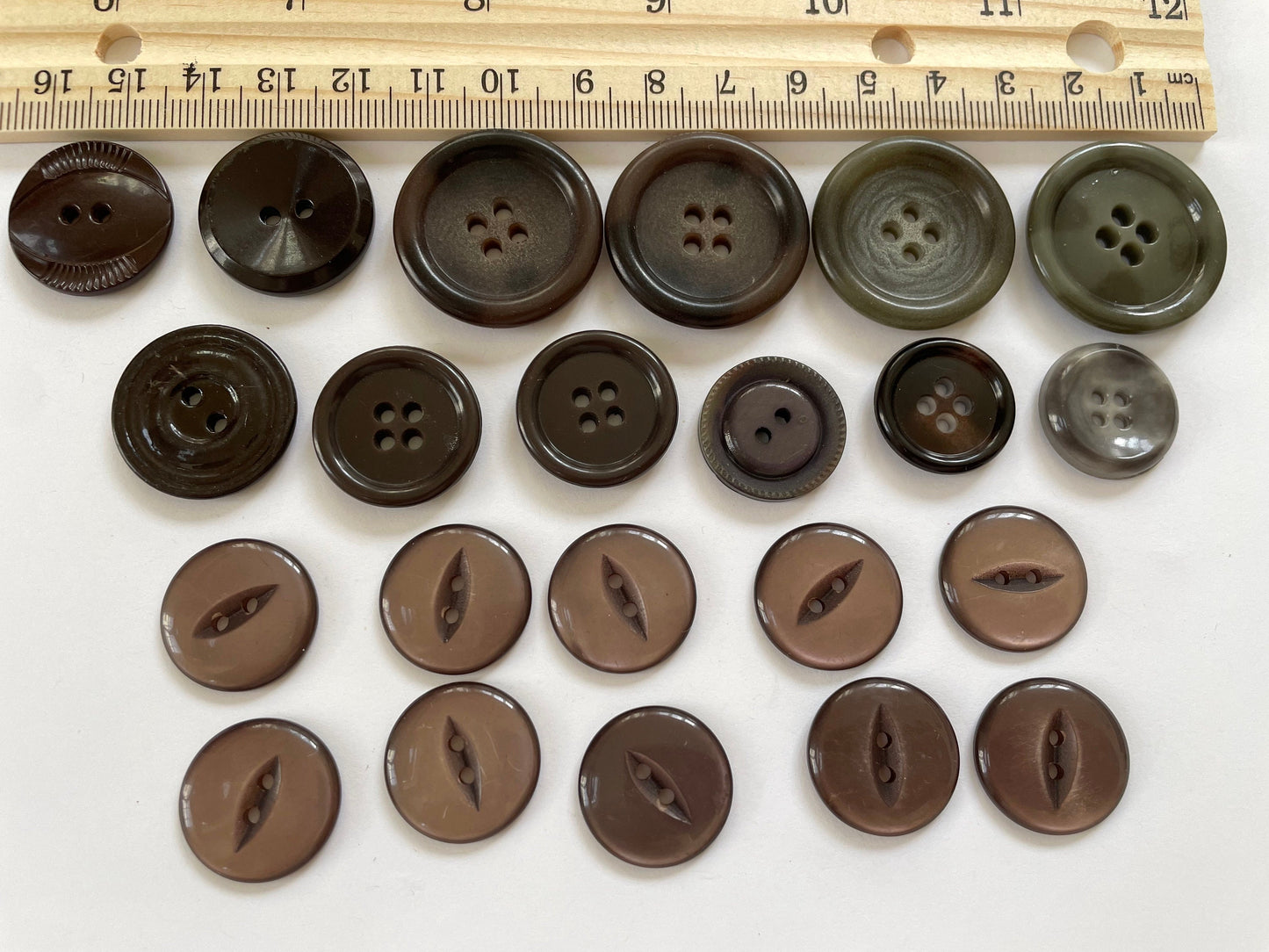 Lot of vintage buttons - shades of brown