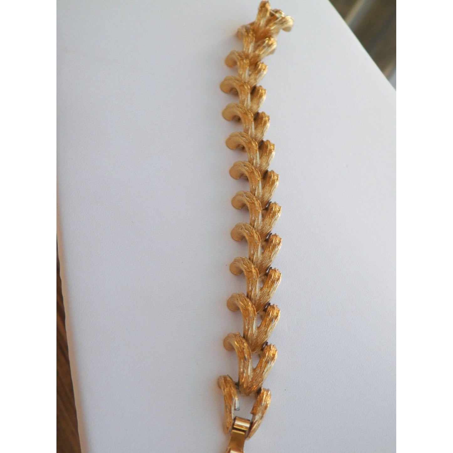 Vintage Crown TRIFARI stunning unique goldtone link bracelet