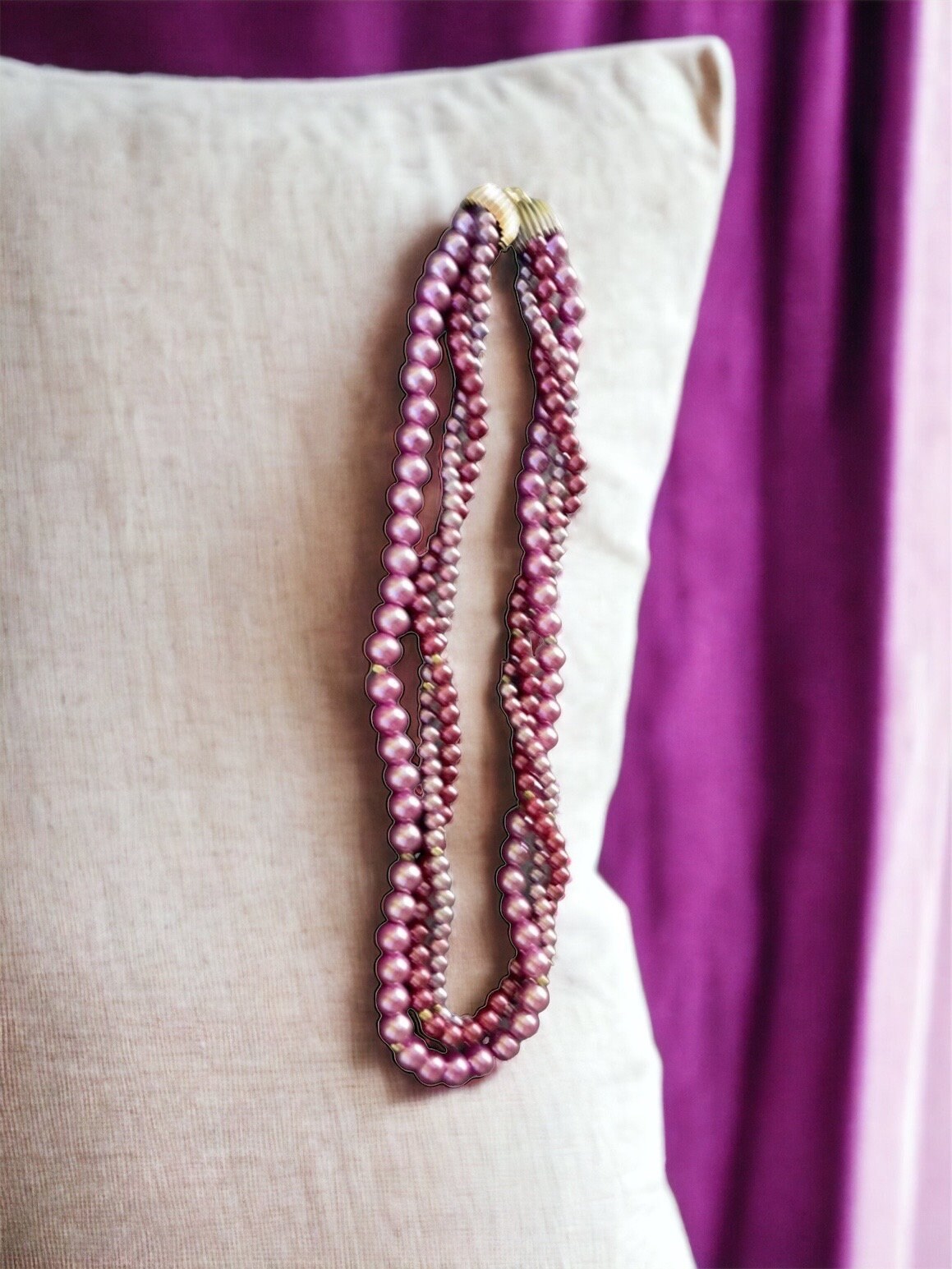 Shades of purple faux pearls - multistrand vintage necklace