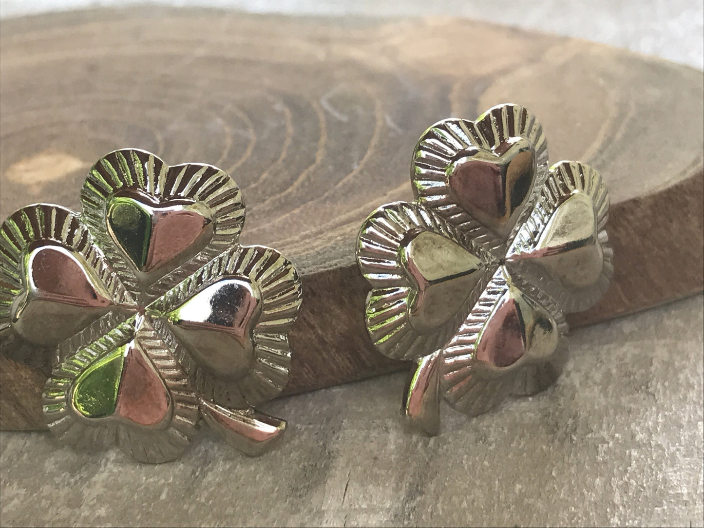 Unique 4-leaf clover shaped vintage silvertone earrings