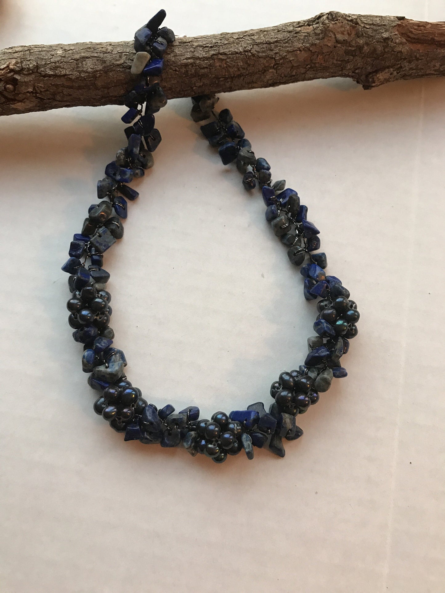 Absolutely stunning blue pearl and gemstone chips vintage necklace