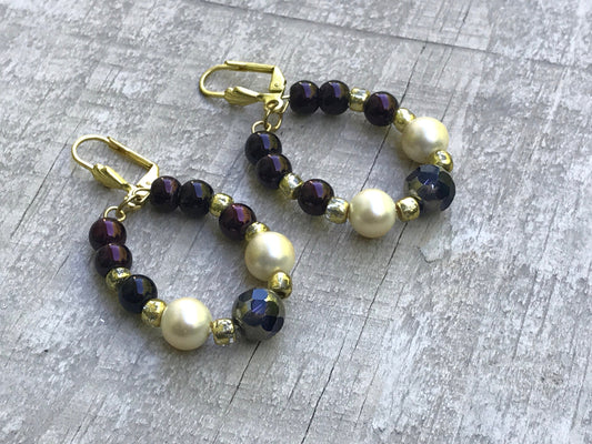 Beaded hoop vintage earrings - purple and pearl