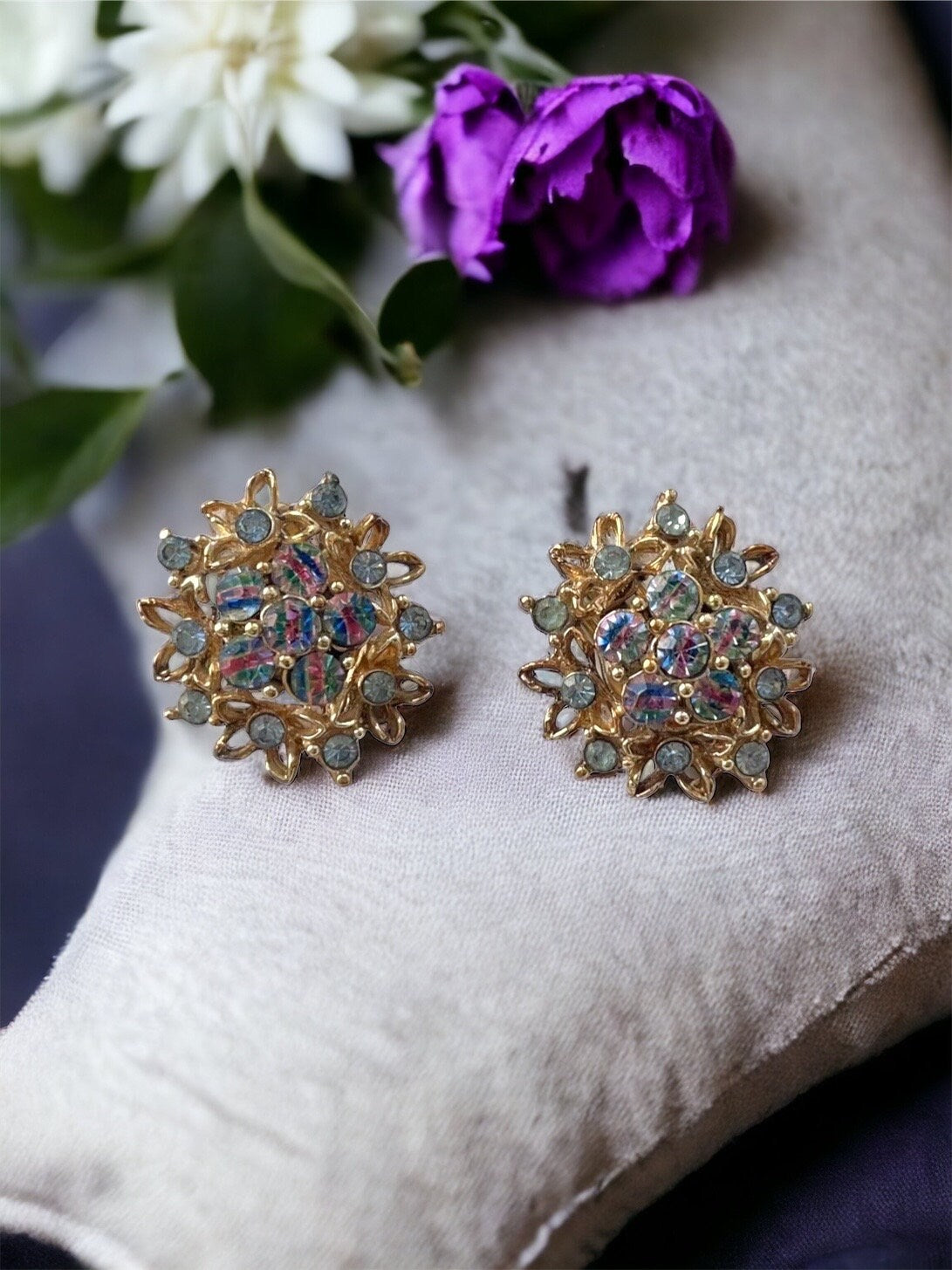 Vintage Star brand rhinestone clip on earrings