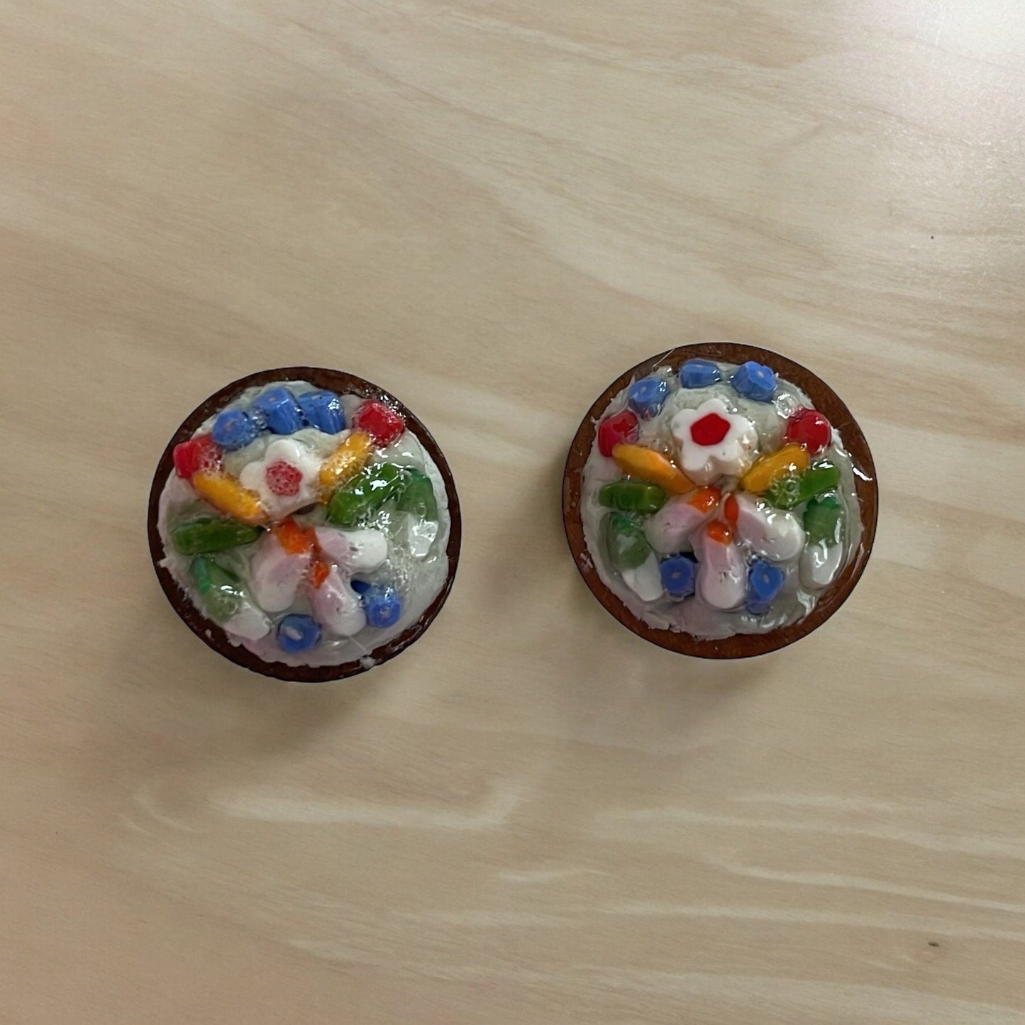Inlaid cut glass micro mosaic round stud earrings