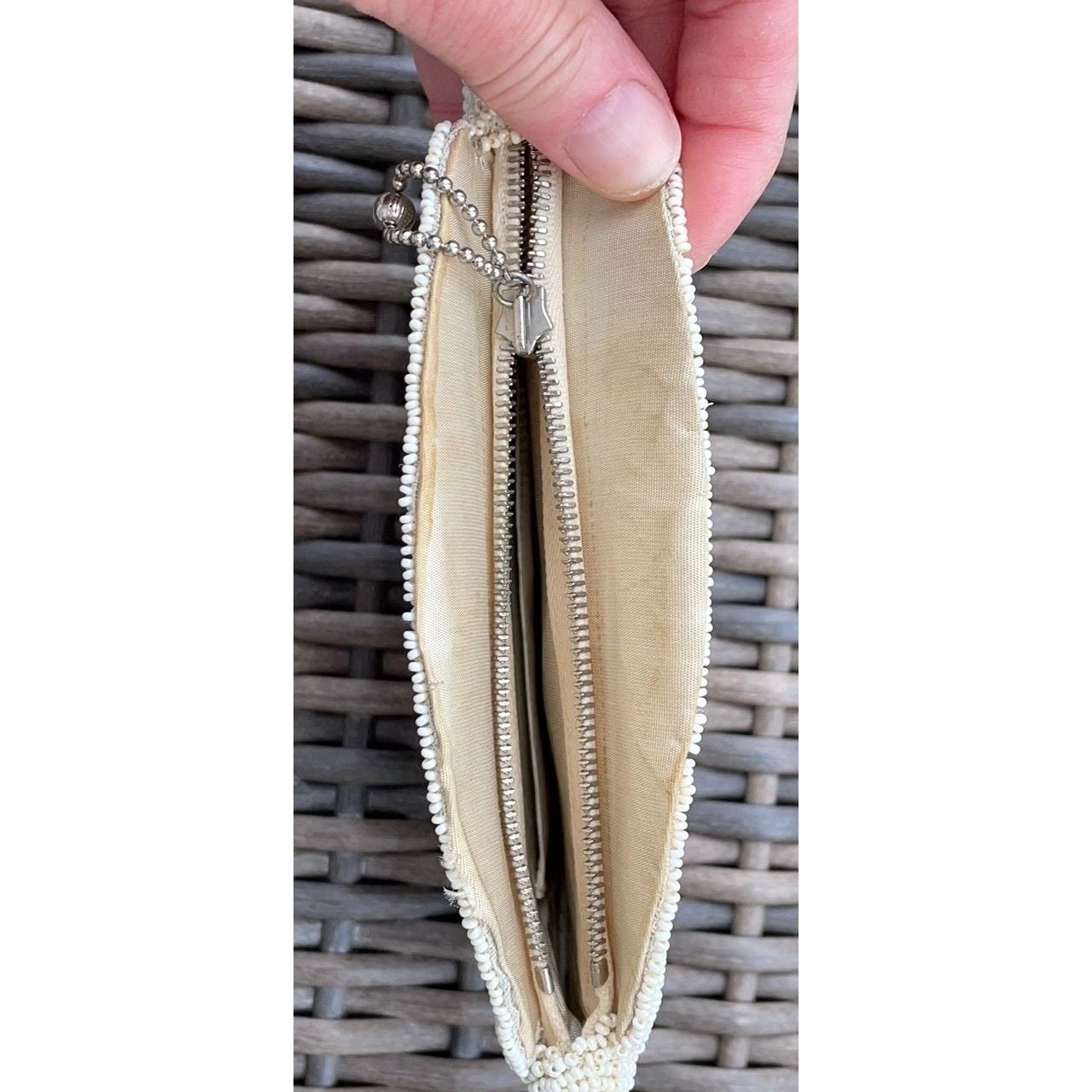 Vintage Beaded Clutch – Antique Ivory Seed Bead Purse With Zipper Closure