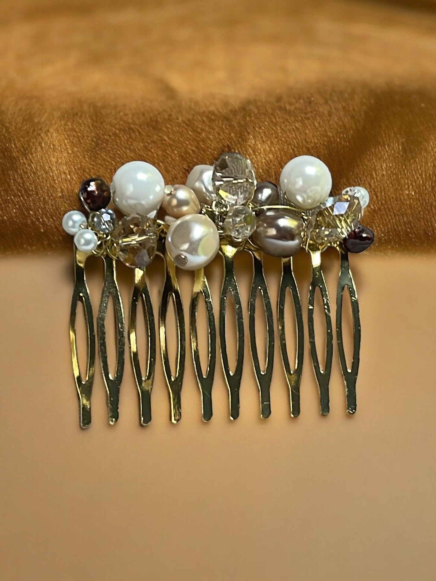 Beaded metal hair comb with crystals and pearls