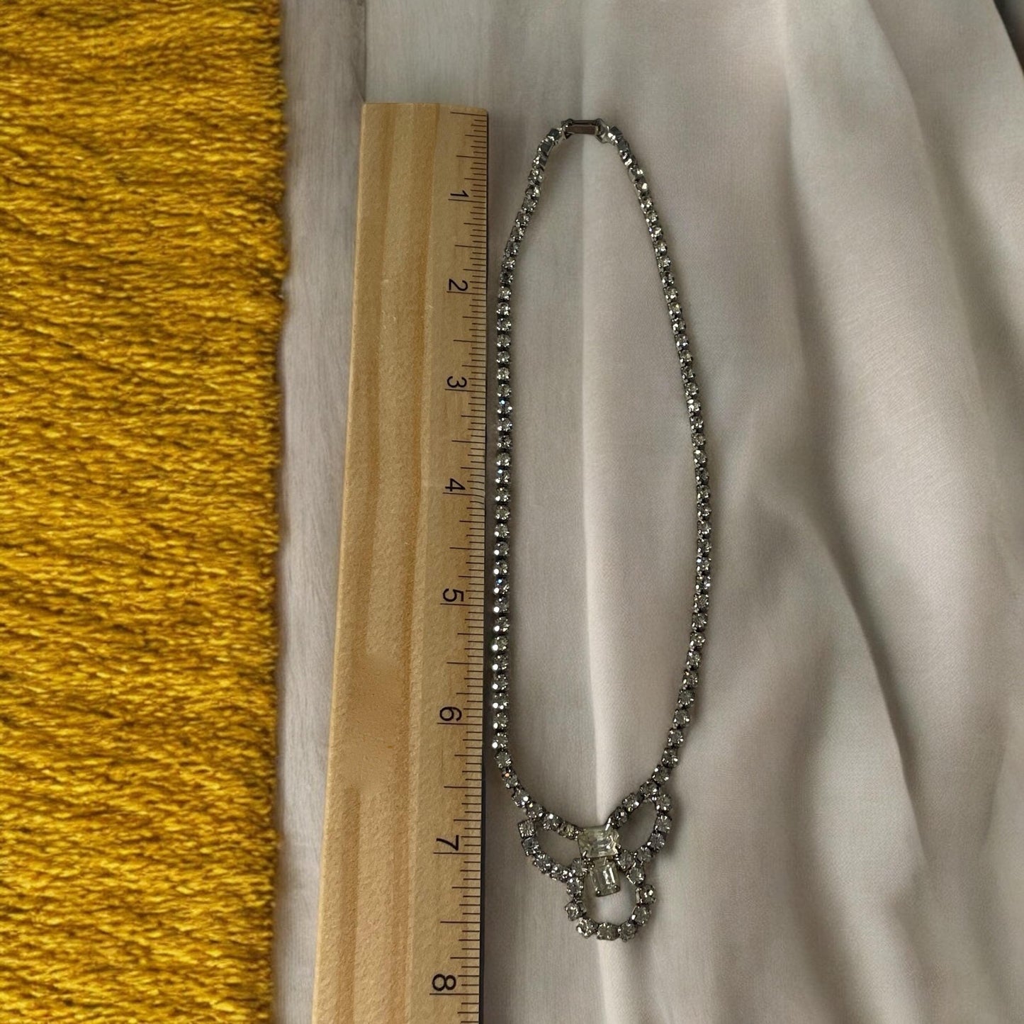 Stunning vintage rhinestone necklace