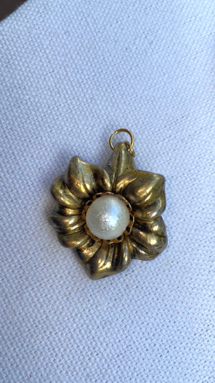 Your choice of handmade faux pearl flower necklace