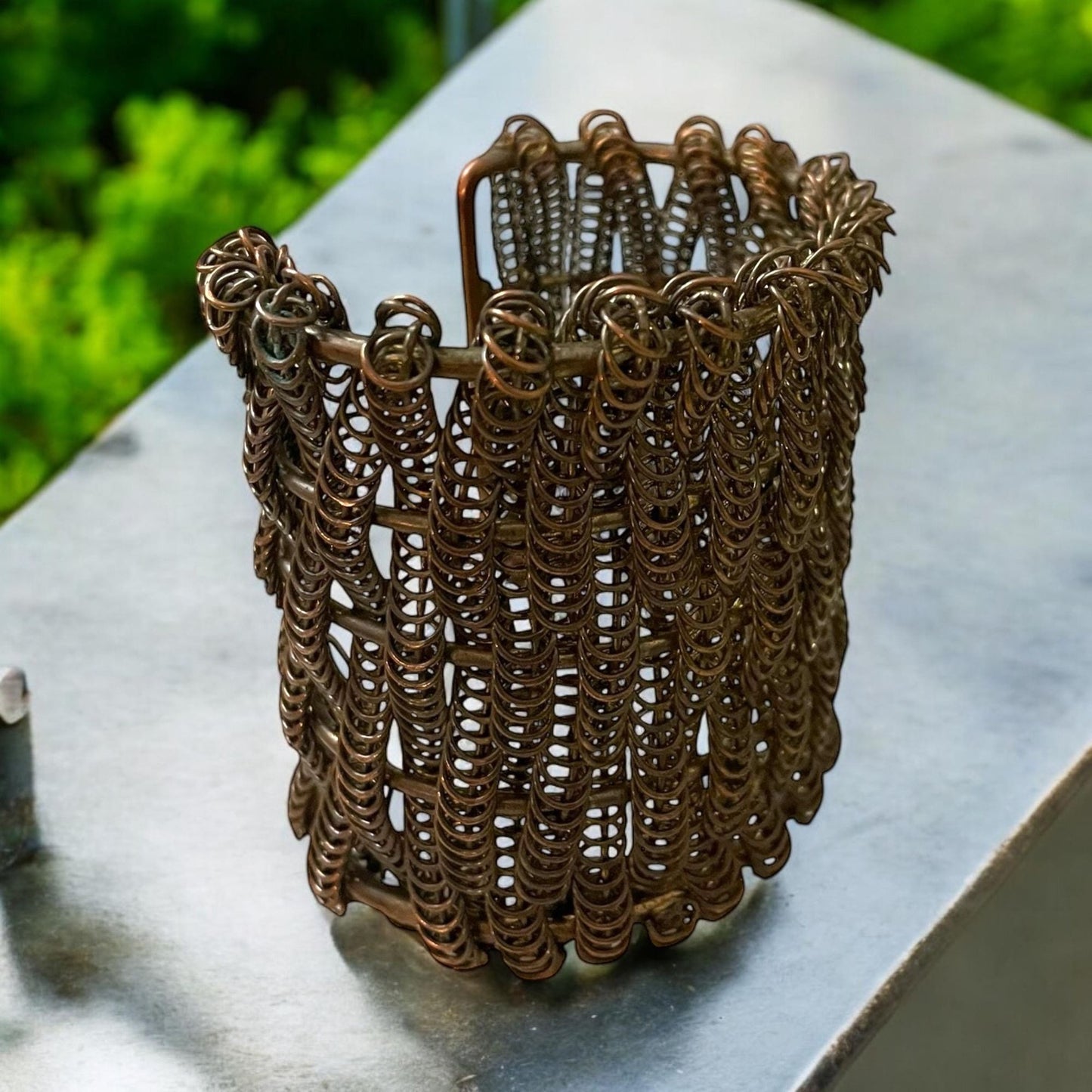 Stunning vintage brass mesh chain wide cuff bracelet, open weave spring twist, retro, MCM