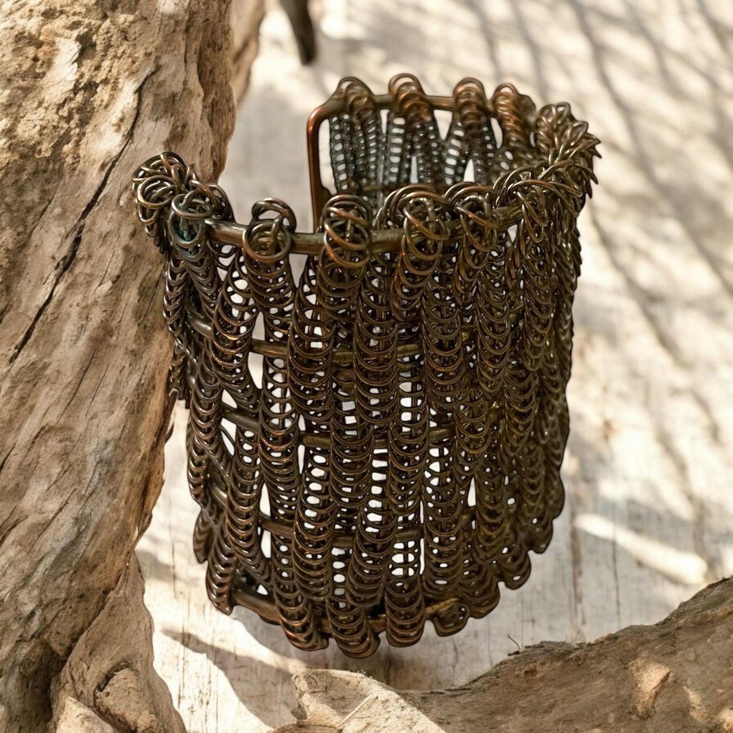 Stunning vintage brass mesh chain wide cuff bracelet, open weave spring twist, retro, MCM