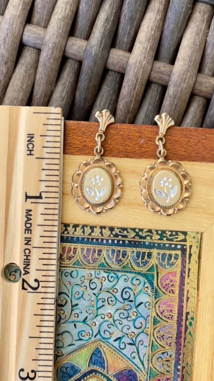 Damascene style etched metal floral small vintage dangle earrings