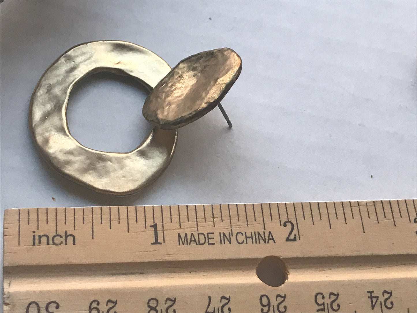 Unique vintage artisan hammered metal vintage goldtone hoop earrings
