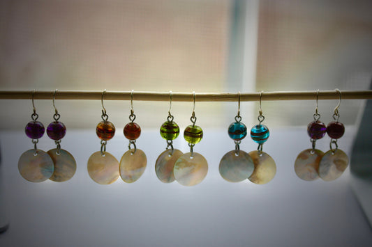 Simple dangle stunning vintage mother of pearl timeless dangle earrings with swirled art glass