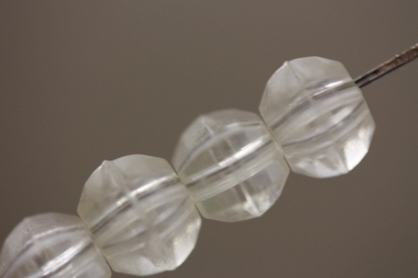 Clear unique round bicone vintage beads - 5 mm
