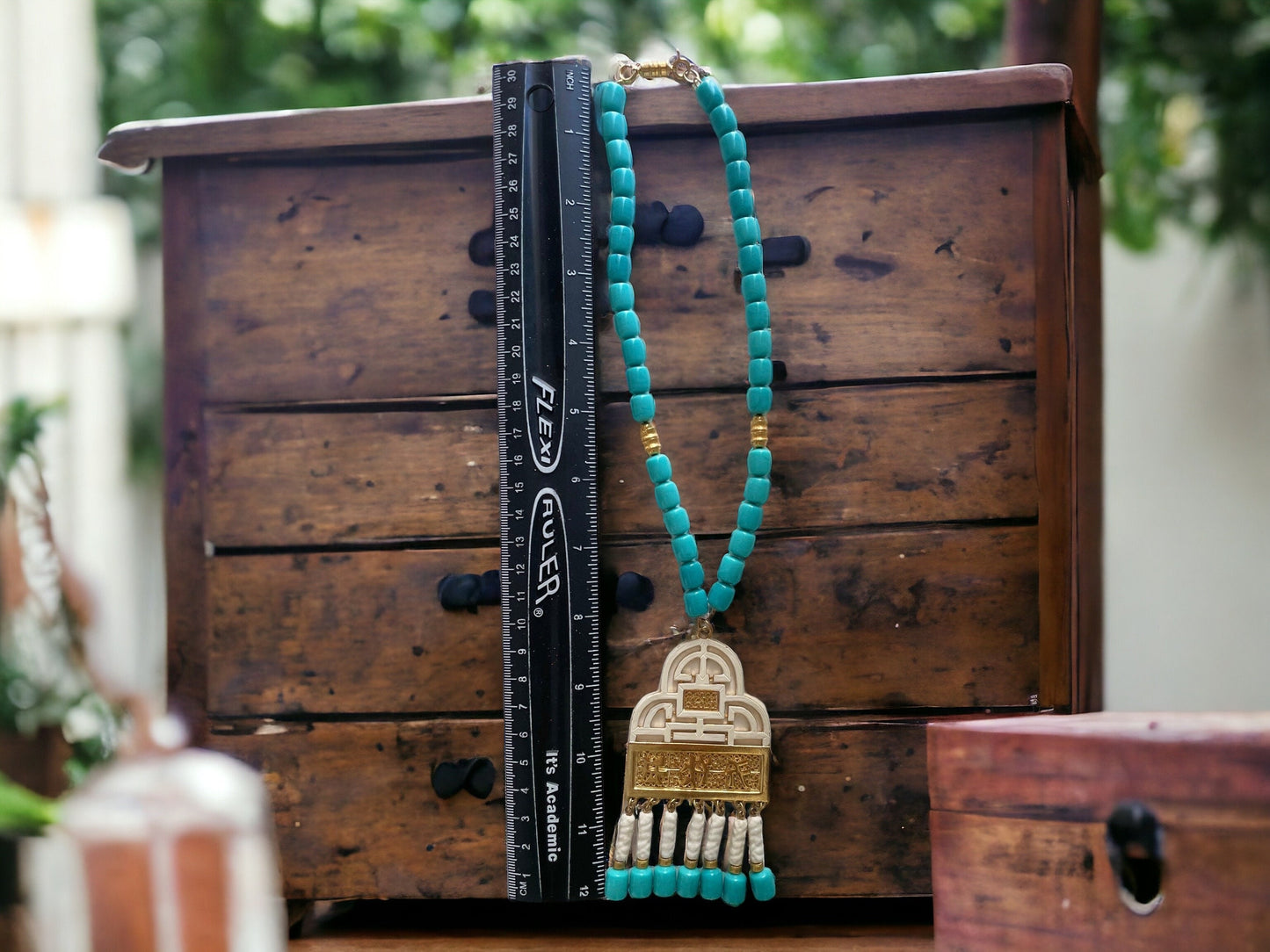Stunning unique vintage asian necklace with Chinese? writing