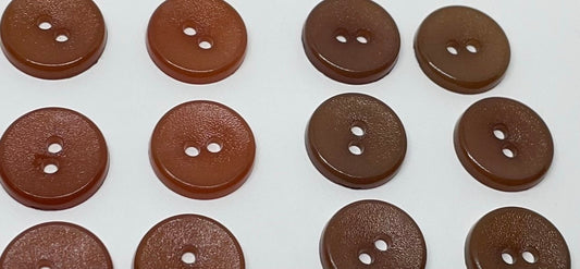 Lot of brown vintage buttons - two different shades
